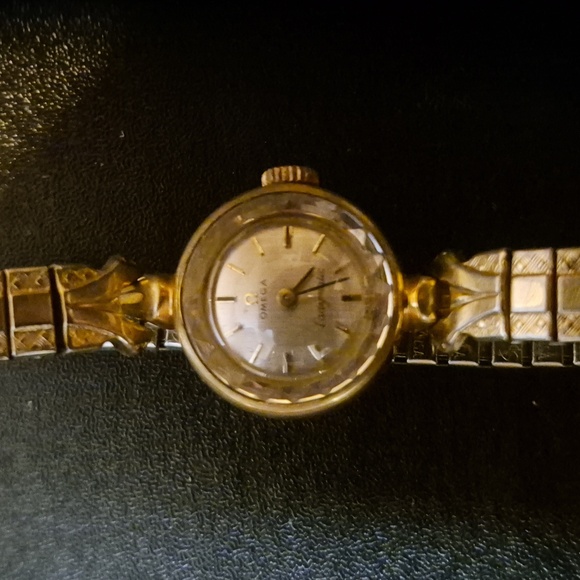 Omega Other - It's an omega 14 Kara gold watch